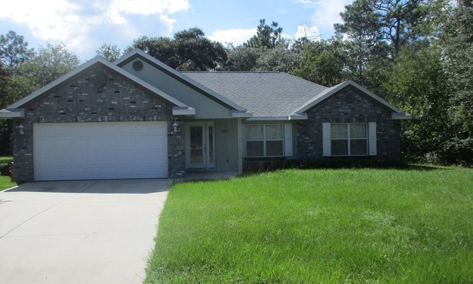 Citrus Springs House | Quiet Get Away In Custom Built Home. Nearby Fishing And Water Activities.