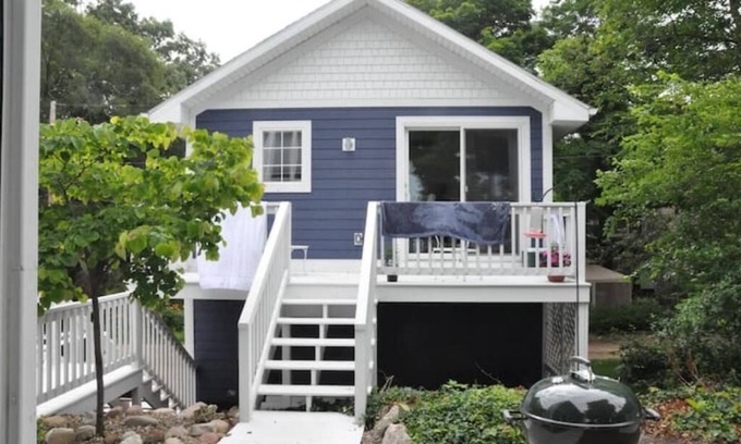 Stevensville Apartment | Quiet Grand Mere Coach House on Lake Michigan