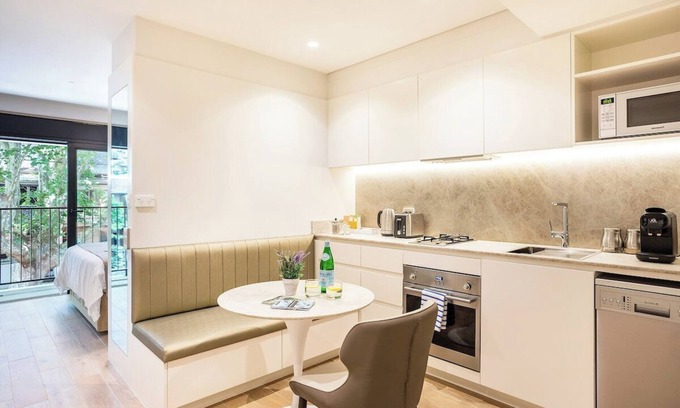 Paddington Apartment | Quiet Ground Floor Studio in Paddington