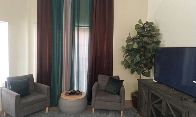 Sunrise Manor House | Quiet Home w/Easy Access to Fabulous Las Vegas