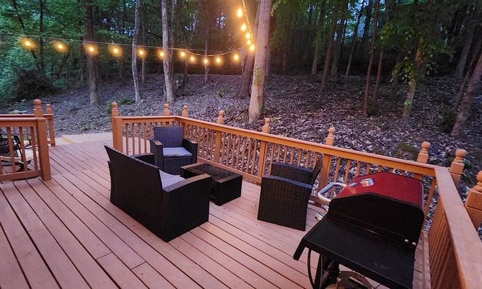 Seneca House | Quiet Lake House 5 Min from Clemson University