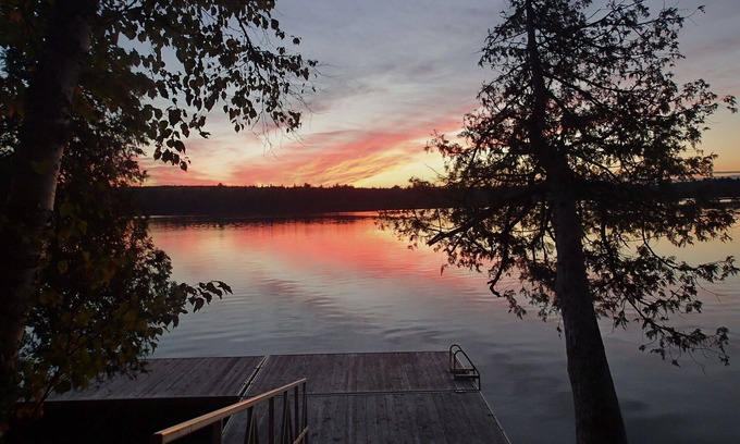 Mount Desert House | Quiet Lakefront Cottage near Acadia National Park