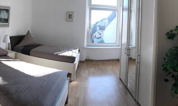 Schonnebeck Apartment | Quiet living near Zollverein, restaurant medallion in the house