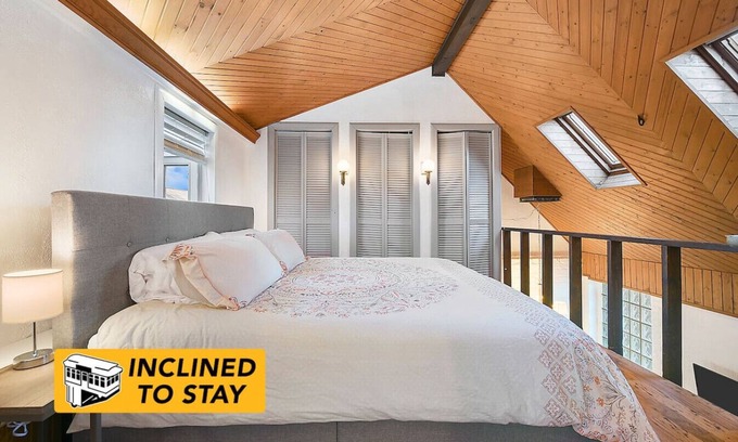Crafton House | Quiet Loft w/Deck, Parking - Bright & Beautiful