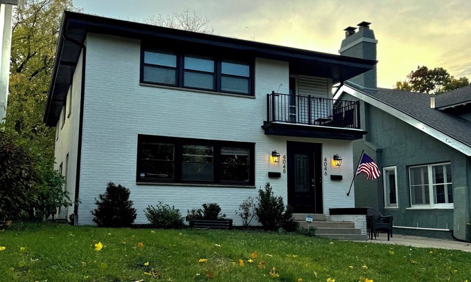 Shorewood House | QUIET Milwaukee Suburb Hideaway - Lake Retreat - Close to Downtown Milwaukee