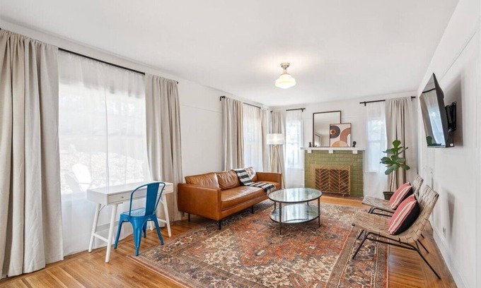 Merriewood House | Quiet Montclair Hideaway