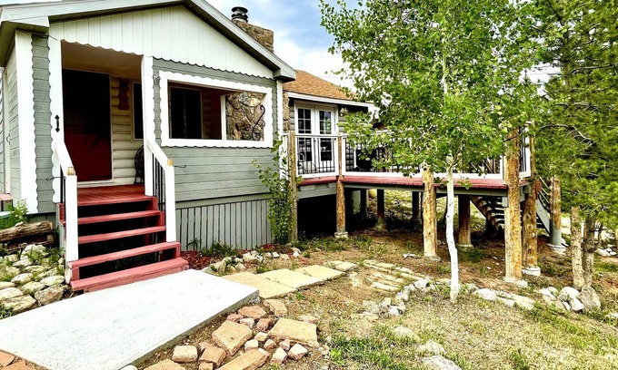 Granby Cabin | Quiet Mountain Cabin walking distance to biking and hiking trails!