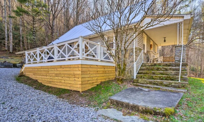 Frank Other | Quiet Mountain Get Away. Lou-Ellen's Cabin is perfect in so many ways.