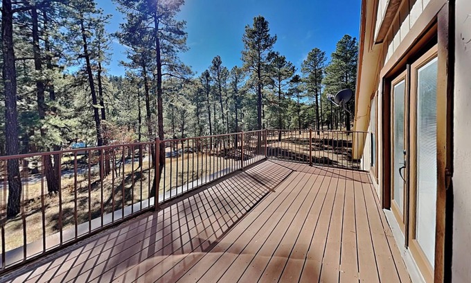 Ruidoso House | Quiet Mountain Hideaway
