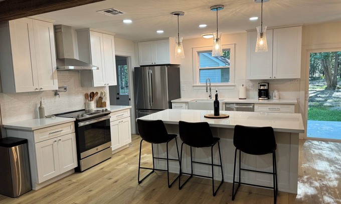 Mandeville House | Quiet Northshore Retreat a few miles from Lake Pontchartrain’s shoreline!