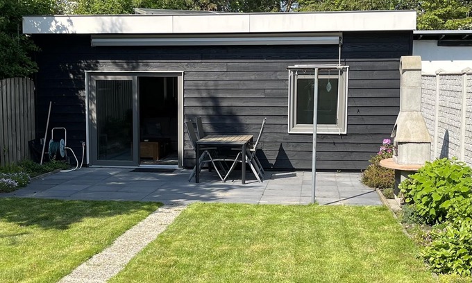 Bruinisse House | Quiet recreation house in Zeeland with Netflix