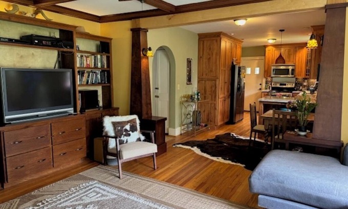 Lockeland Springs House | Quiet Retreat in Lockeland Springs