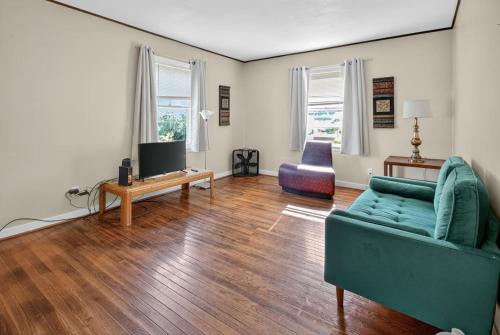 Rochester House | Quiet room near Rochester hospital
