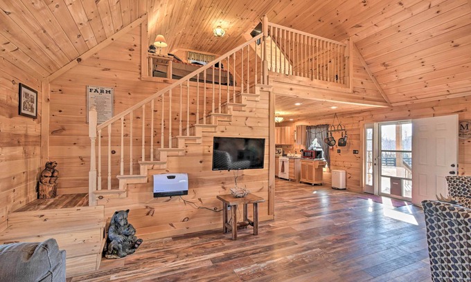 Berea Cottage | Quiet & Secluded Berea Cabin on 70-acre Farm!
