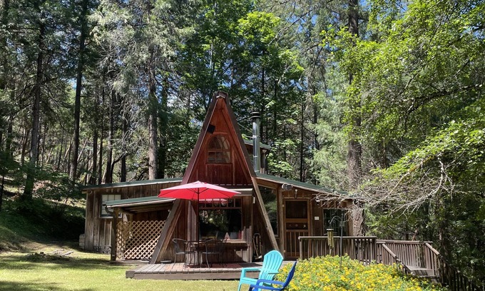 Talent House | Quiet, serene, mountain home, yet close to all! AND WE HAVE WiFi!