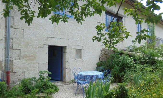 Les Rousses Apartment | Quiet, spacious apartment for 2 to 4 people on the cross-country ski slopes