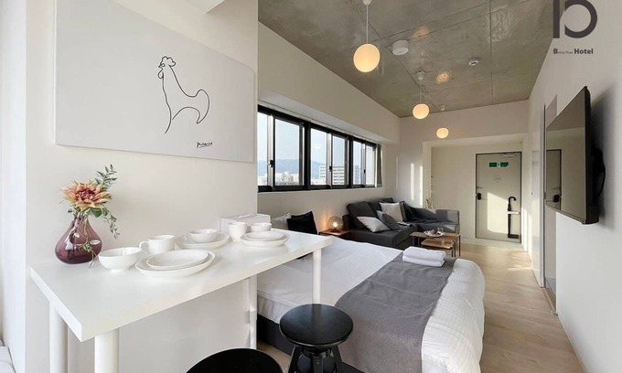 Hiroshima City Centre Apartment | Quiet Studio, 5 Min to Peace Park & City Center