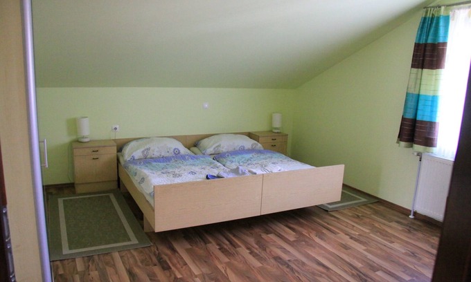 Kaumberg Apartment | Quiet vacation apartment with three double rooms