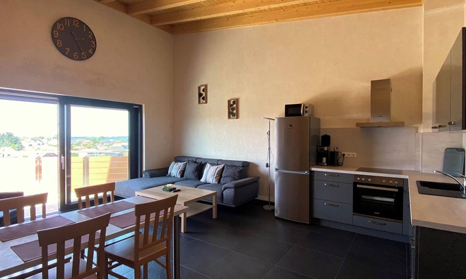 Schmidt Apartment | Quiet vacation apartment by the pond Pet-friendly in Schmidt