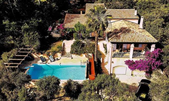 Cuers Villa | Quiet villa near Hyères large heated swimming pool