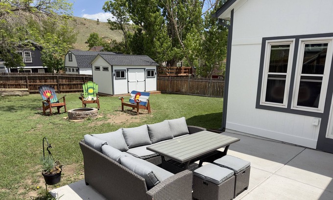 Northwest Colorado Springs House | Quiet west-side home with wildlife, mountain views, close to GoG, AFA