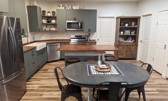 Rexburg Cottage | Quilty Cottage - No Cleaning Fee - Quiet Space just outside of Rexburg