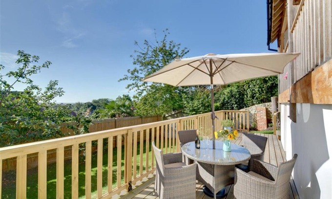 Hythe House | Quince Tree Cottage - Two Bedroom House, Sleeps 4