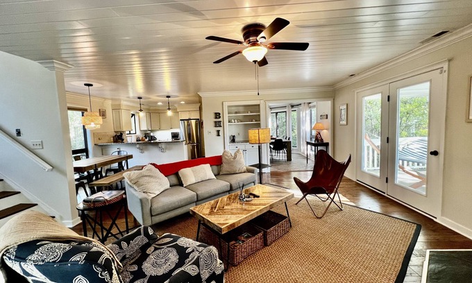 Bald Head Island House | Quintessential BHI escape. NEW! Updated Beach House