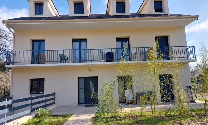 Longjumeau House | Résidence de la gare, chambre meublée