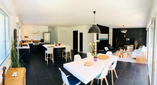 Plomeur House | Résidence des trois pins