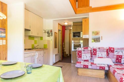 Montchavin Apartment | Résidence Le Bastion I - Appartement en duplex spacieux MAE-0284