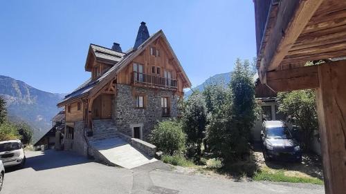 Puy-Saint-Vincent Ski Chalet | Résidence Maison - Superbe Maison de Village entièrement rénovée MAE-5594