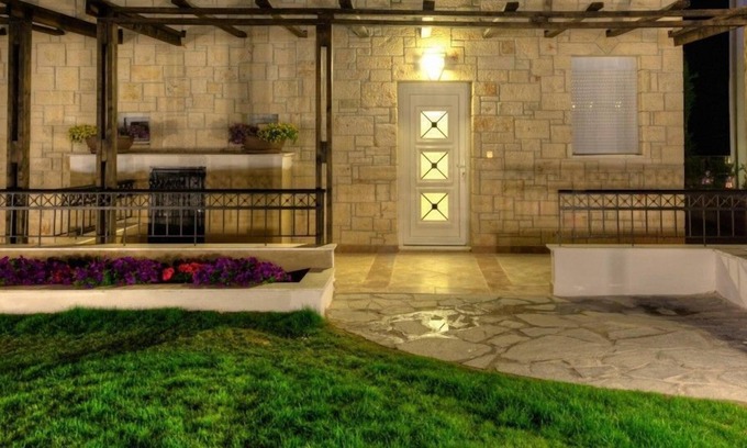 Haniotis Villa | R 1260 Elegant Villas - Sunshine Sea View Villa with Outdoor Jacuzzi - Garden View