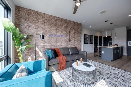 Midtown House | Radio Stars - Odyssey - Pool & Gym