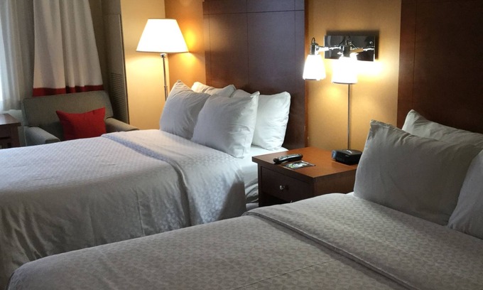 Romulus Hotel | Radisson Hotel Detroit Metro Airport