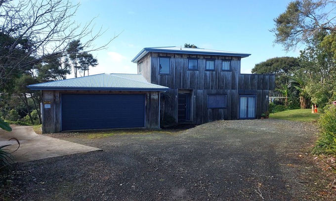 Raglan House | Raglan Family Holiday Stays