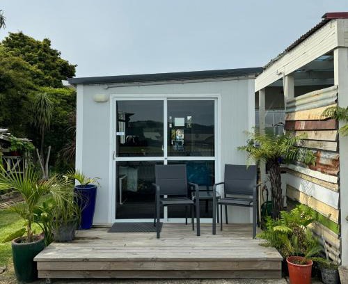 Raglan House | Raglan Seaview Cabin
