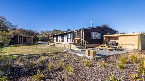 Raurimu House | Railside Chalet - Raurimu Holiday Home