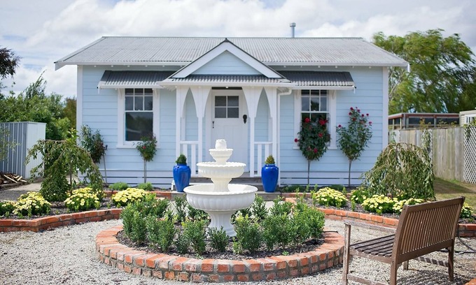 Martinborough Cottage | Railway Cottage - Home away from Home