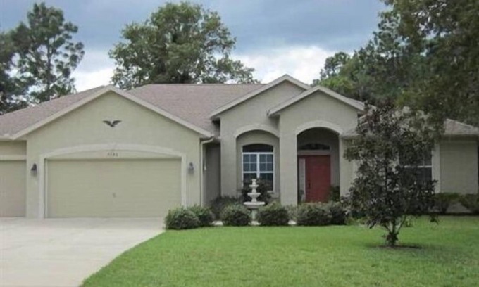 Dunnellon House | Rainbow Springs Golf & Country Club Estates quiet getaway