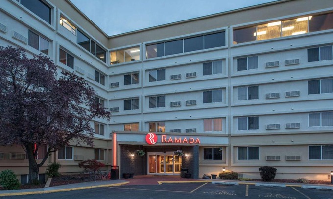 East Central Hotel | Ramada by Wyndham Downtown Spokane