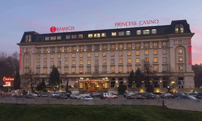 Plovdiv Center Hotel | Ramada by Wyndham Plovdiv Trimontium