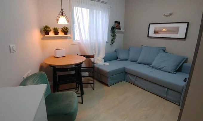 Netanya House | Ramat Poleg, walk to beach