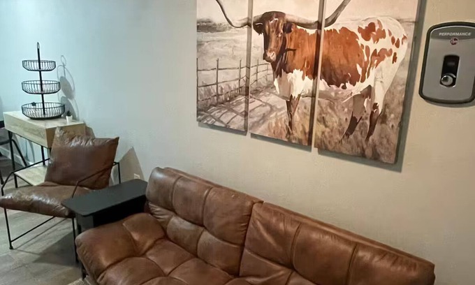 Helotes House | Ranch Style Container Home in Helotes, TX Unit 1