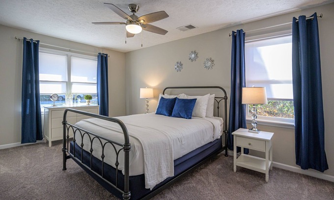 Addison Heights House | Ranch Style Home & Plenty Of BKYD Space Near KSU