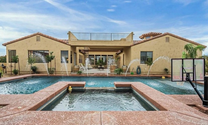 Valley Farms House | Rancho Retreat!