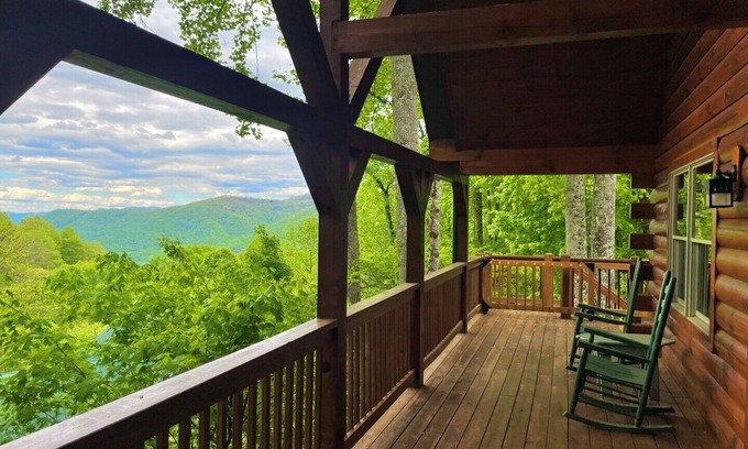 Maggie Valley House | Range Views - Sleeps 6, Firepit, Hot Tub