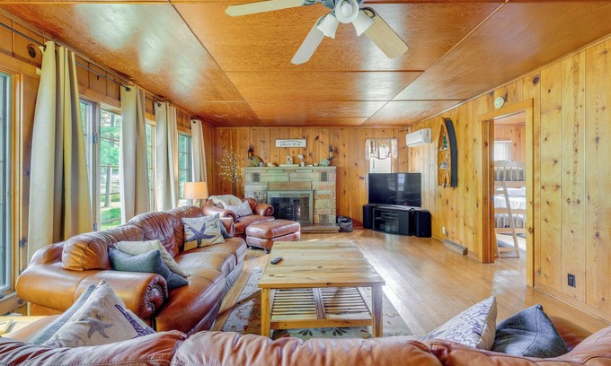 Rapid City Cottage | Rapid City Cottage w/Patio Near Beach Access!