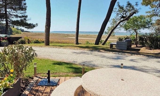 Saint-Brevin-les-Pins House | Rare! 170m2 waterfront villa with swimming pool in private cul-de-sac.