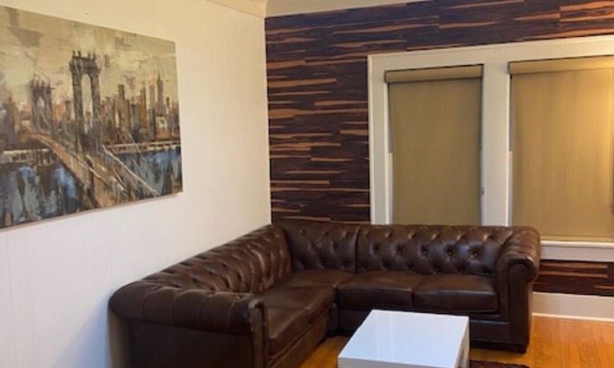 Neartown House | Rare 2-bedroom apartment neartown close to River Oaks